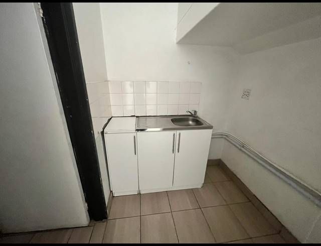 154M² BUSINESS TO LET IN CAPE TOWN CITY CENTRE